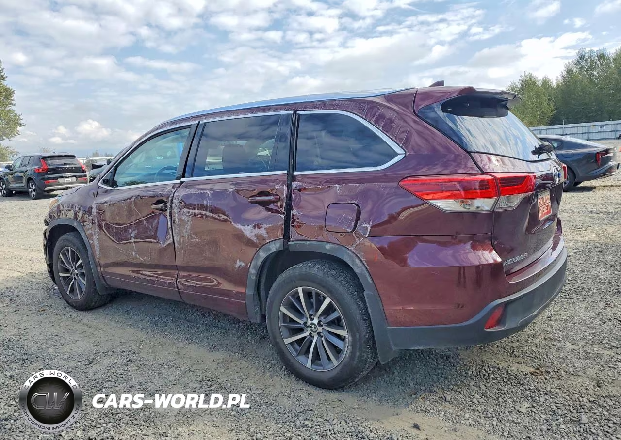 2018 Toyota Highlander Xle VIN:5TDJZRFH2JS844924 - 2