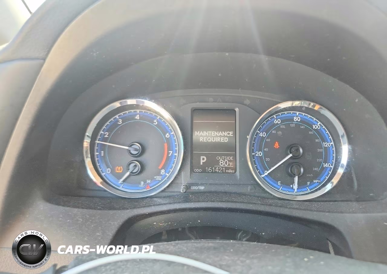 2017 Toyota Corolla Le VIN:5YFBURHE4HP629747 - 9