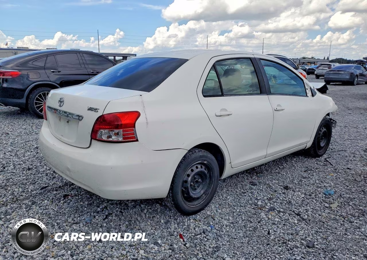 2007 Toyota Yaris Base VIN:JTDBT923171045044 - 3