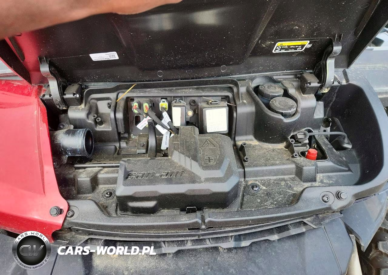 2024 Can-Am Defender Utility Vehicle VIN:3JBUUAX47RK020677 - 7