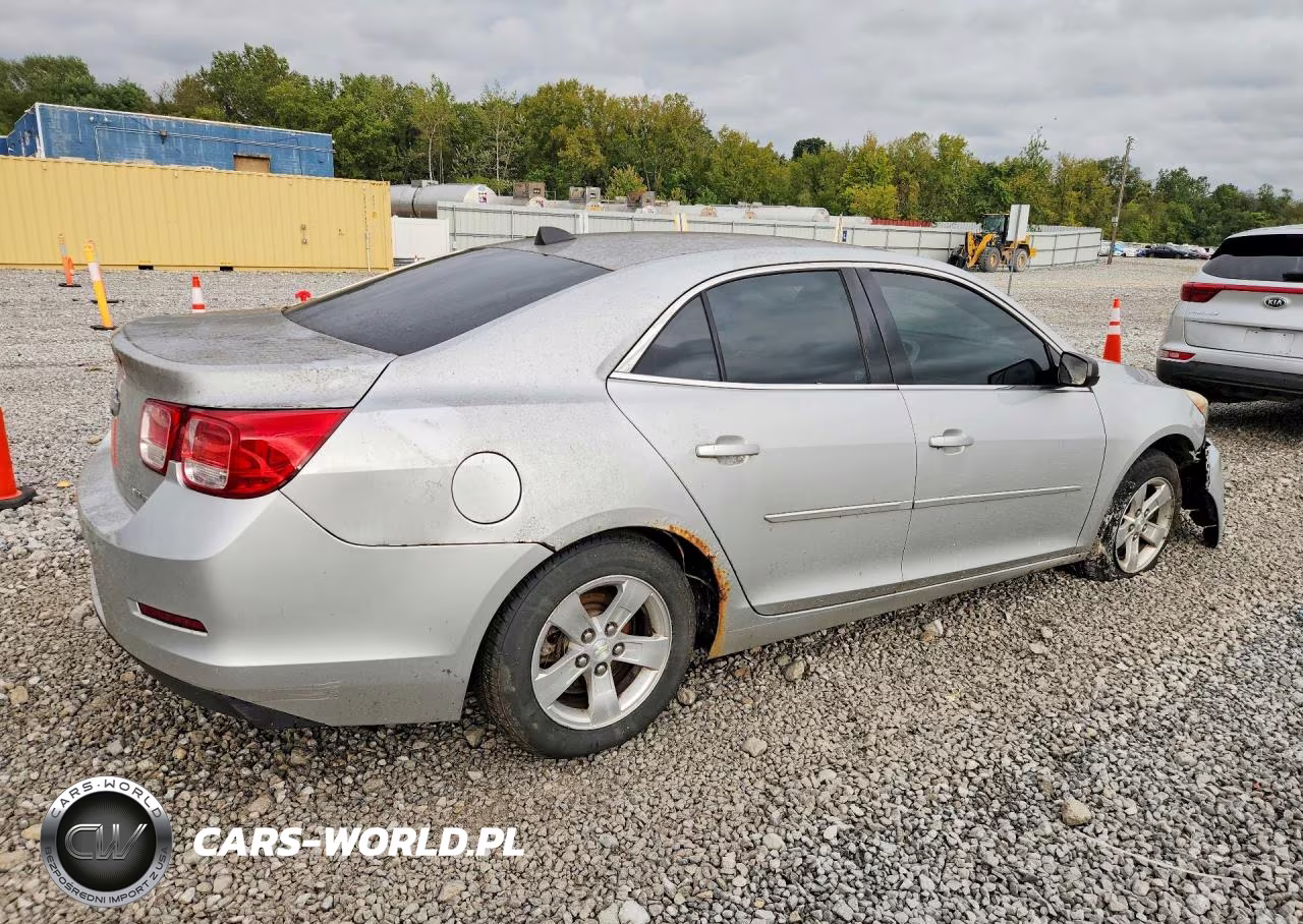2013 Chevrolet Malibu Ls VIN:1G11B5SA3DF252936 - 3