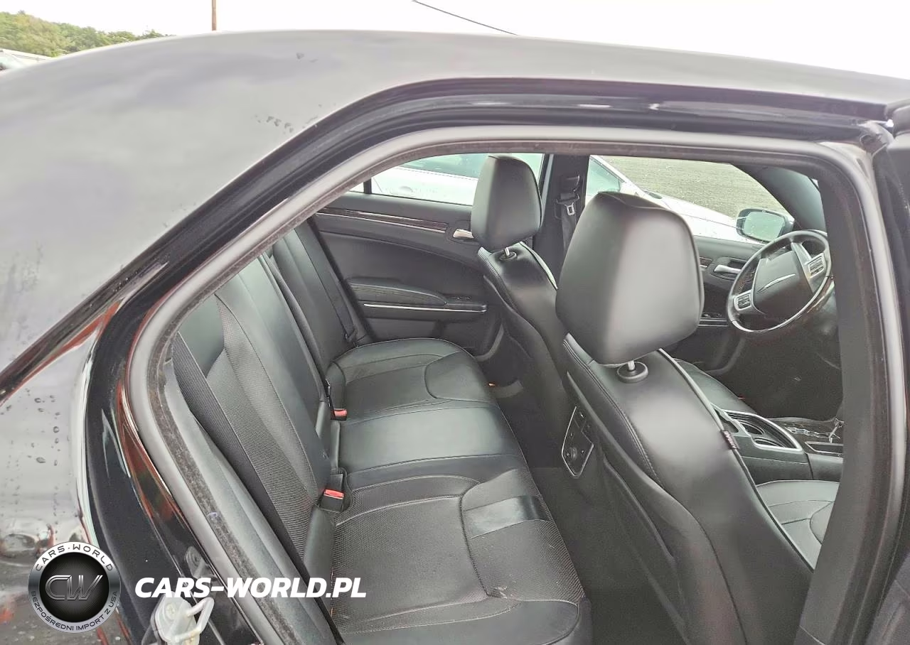2014 Chrysler 300C VIN:2C3CCAKT2EH183880 - 10