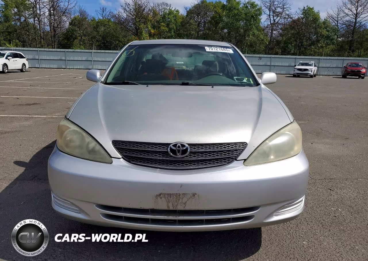 2003 Toyota Camry Le VIN:JTDBE32K130170897 - 5