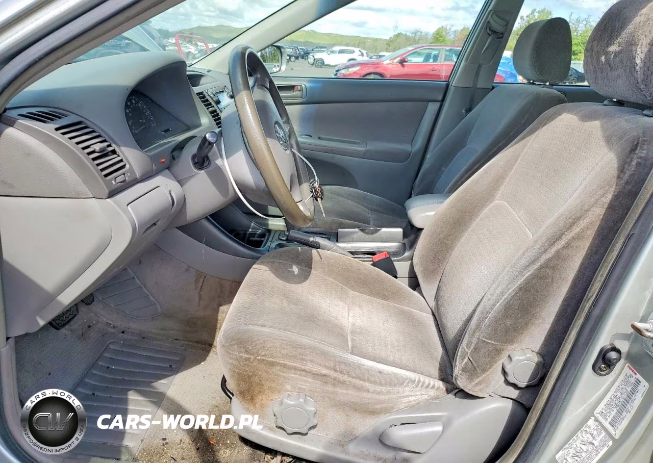 2003 Toyota Camry Le VIN:JTDBE32K130170897 - 7