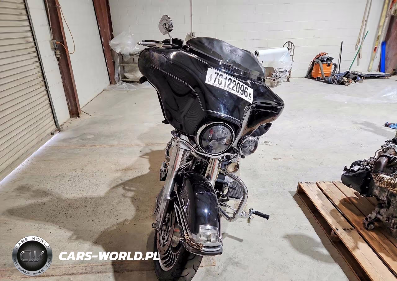 2010 Harley-Davidson Flhtcu VIN:1HD1FC411AB648636 - 2