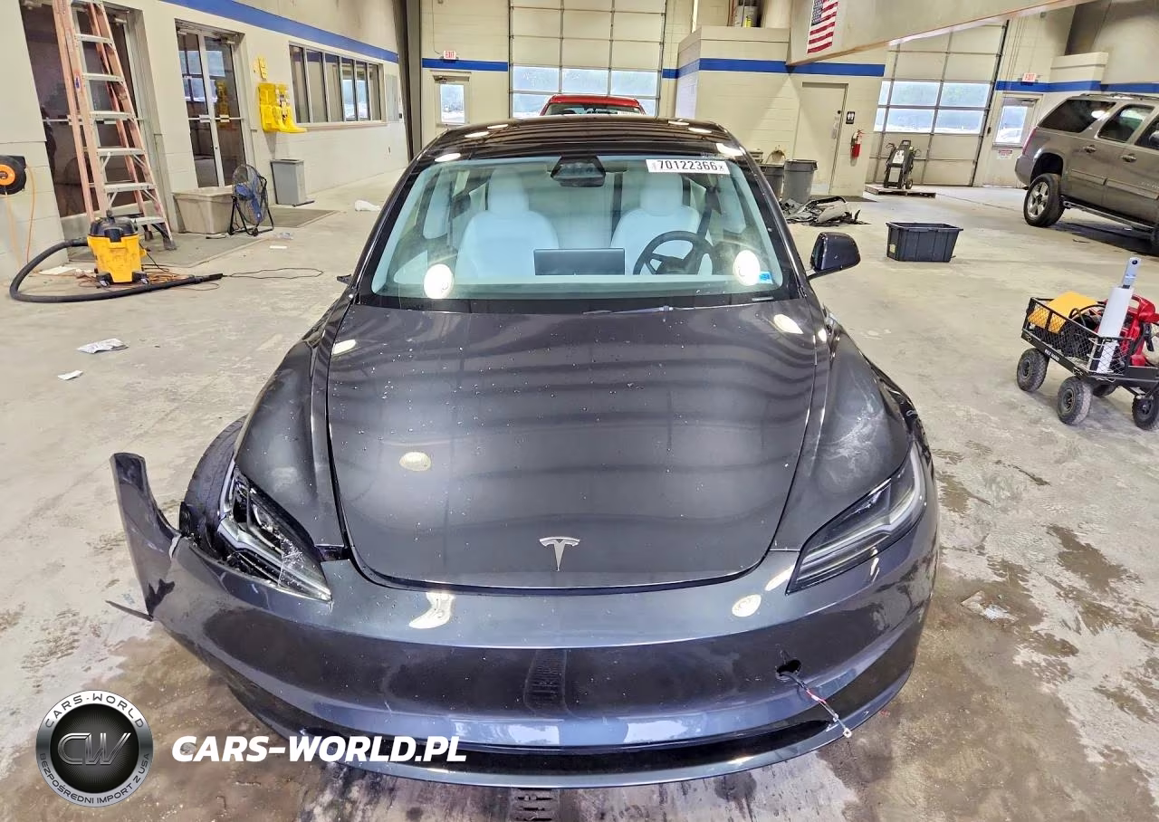 2025 Tesla Model 3 VIN:5YJ3E1EA4SF904119 - 5