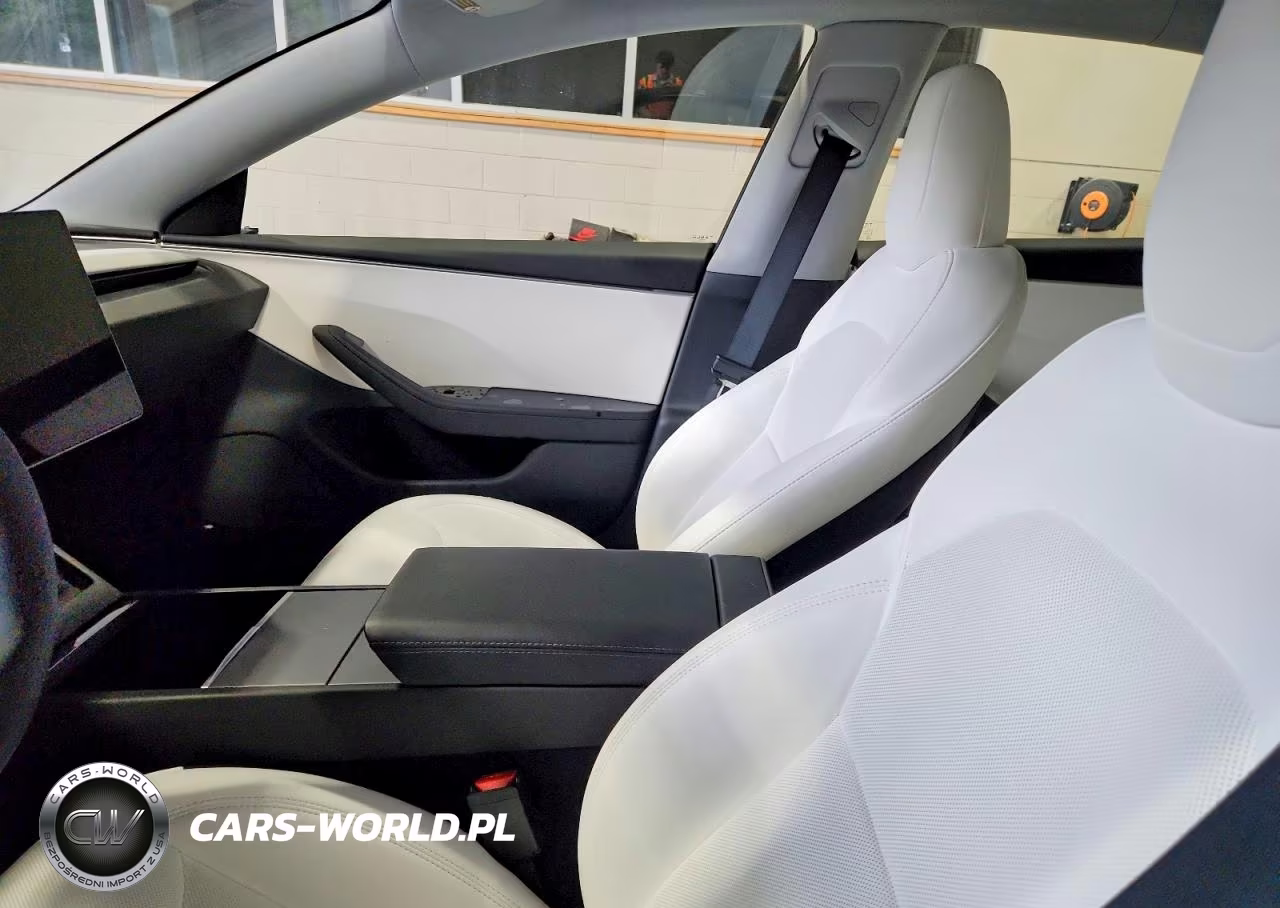 2025 Tesla Model 3 VIN:5YJ3E1EA4SF904119 - 7