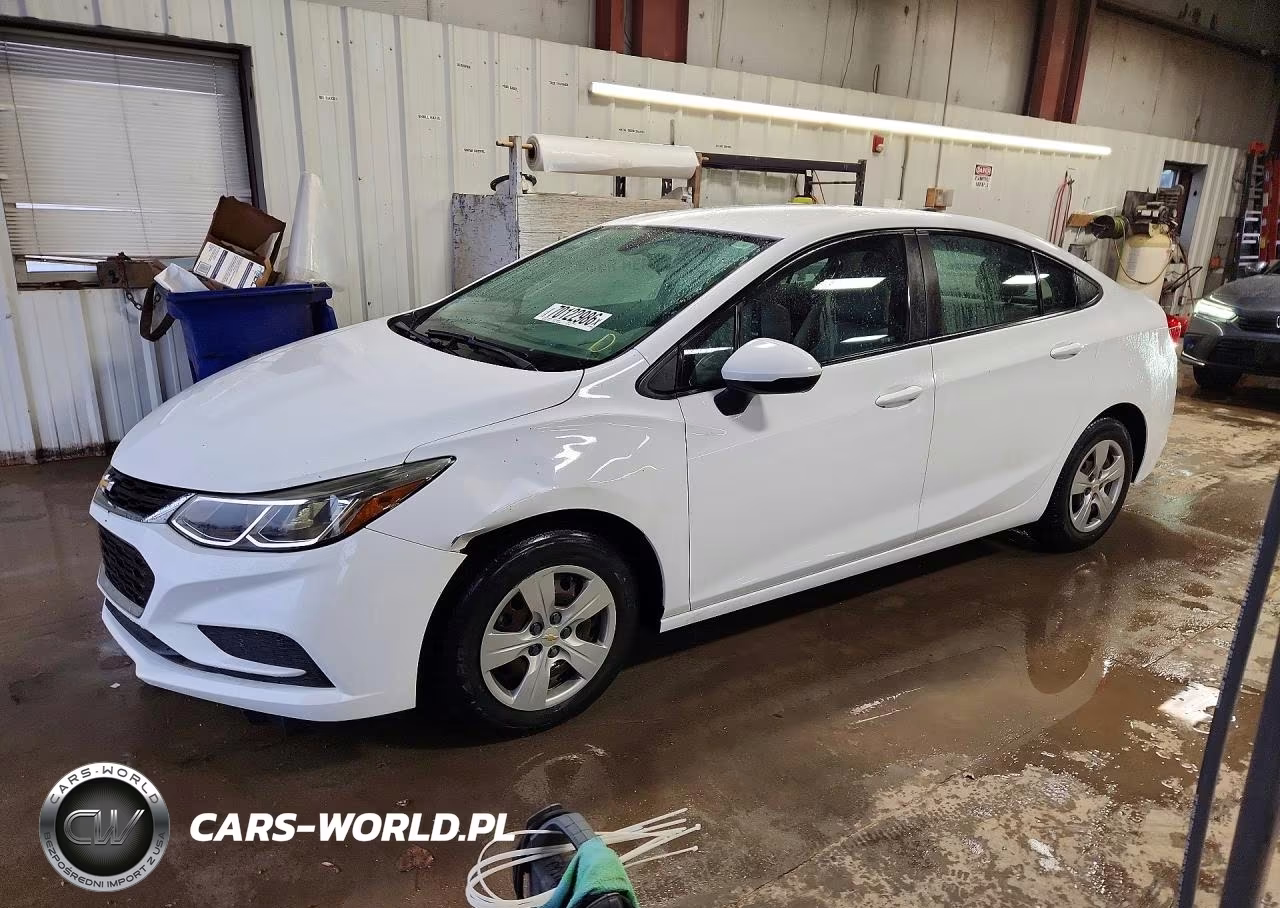 2017 Chevrolet Cruze Ls – zdjęcie 1 z 12