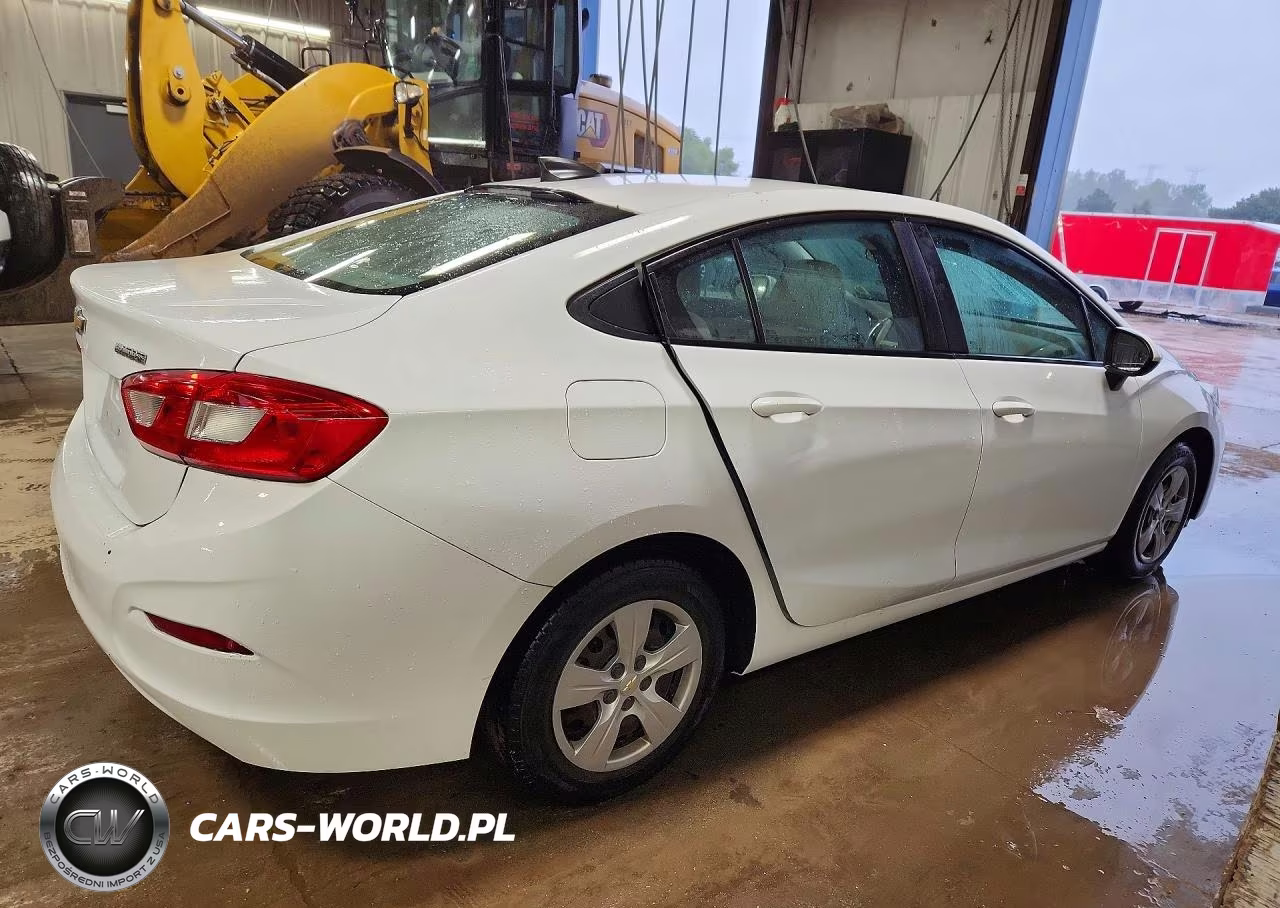 2017 Chevrolet Cruze Ls VIN:1G1BC5SM9H7115723 - 3