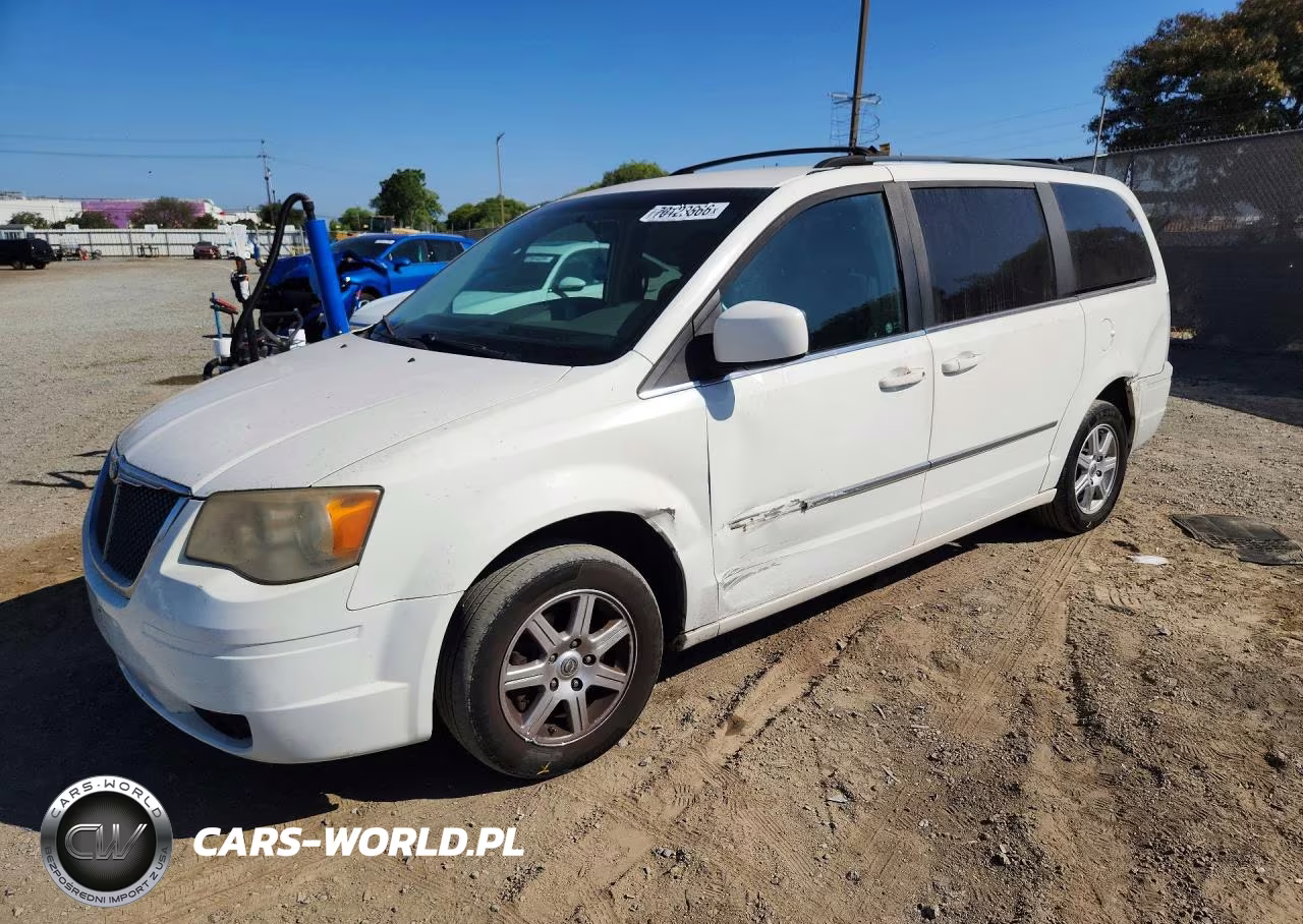 2010 Chrysler Town & Country Touring VIN:2A4RR5D11AR305036 - 1