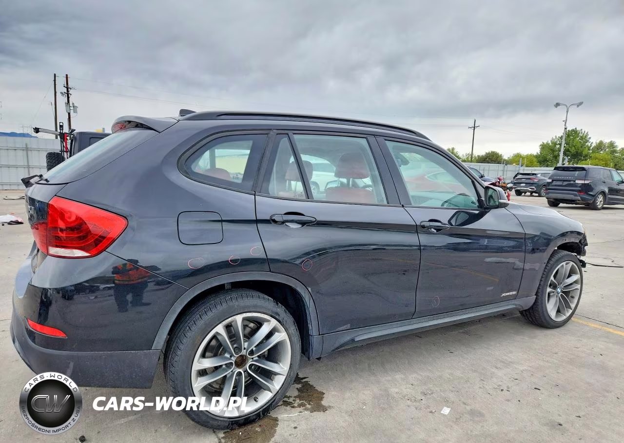 2015 BMW X1 xDrive28I VIN:WBAVL1C54FVY26238 - 3