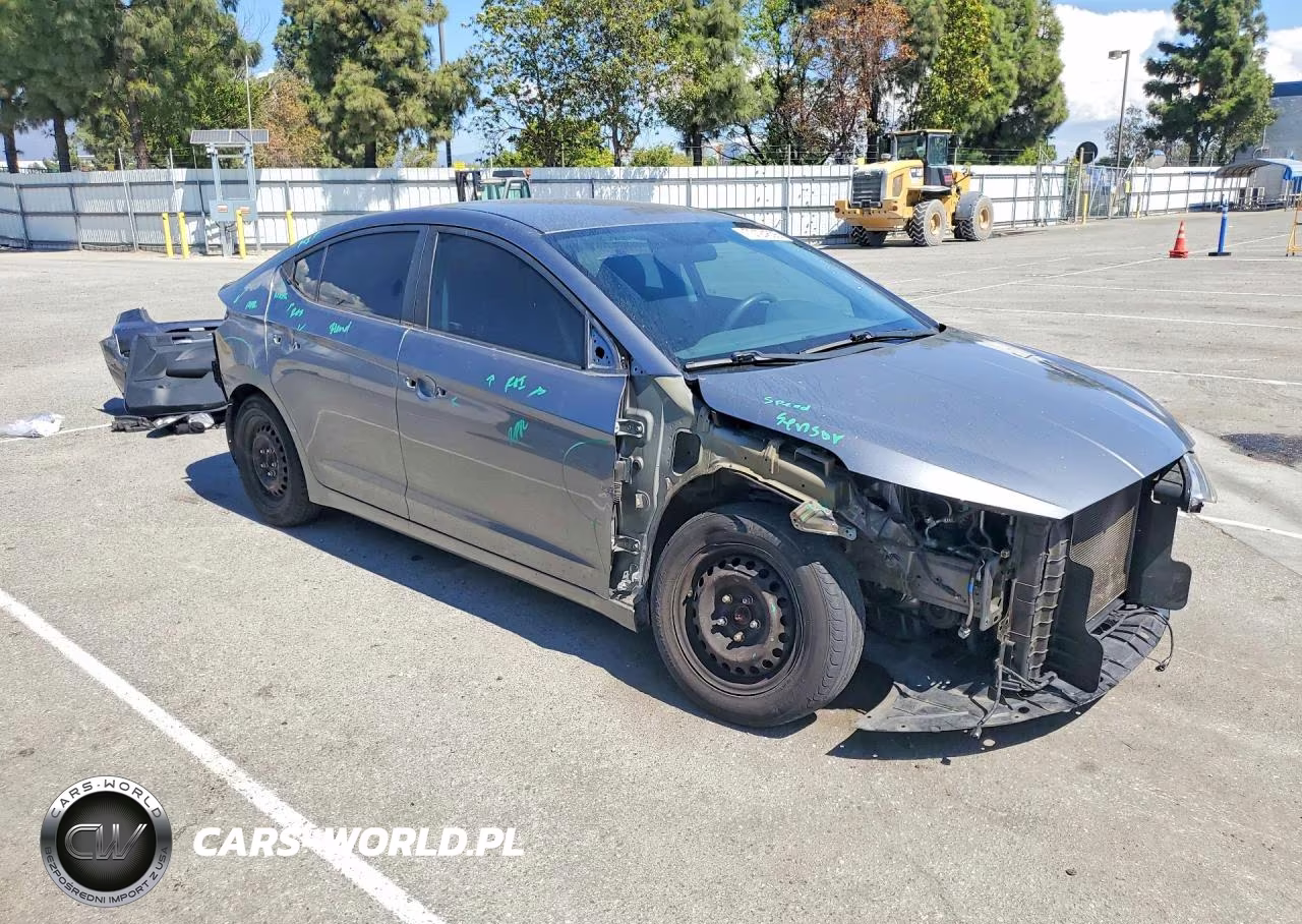 2019 Hyundai Elantra Se VIN:5NPD74LF7KH457494 - 4