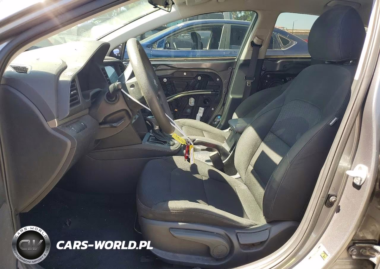 2019 Hyundai Elantra Se VIN:5NPD74LF7KH457494 - 7