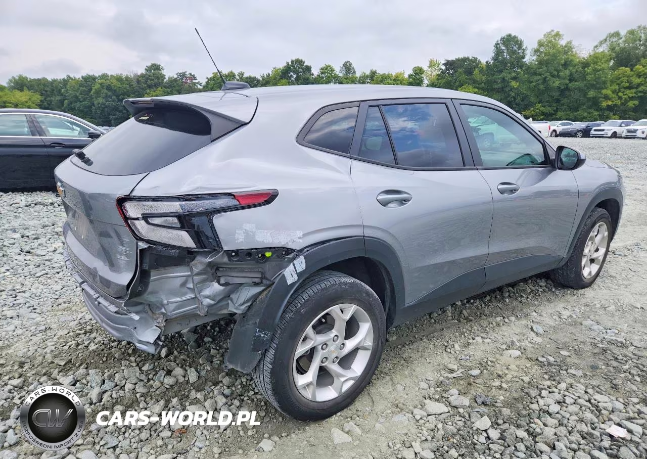 2025 Chevrolet Trax Ls VIN:KL77LFEP7SC034286 - 3