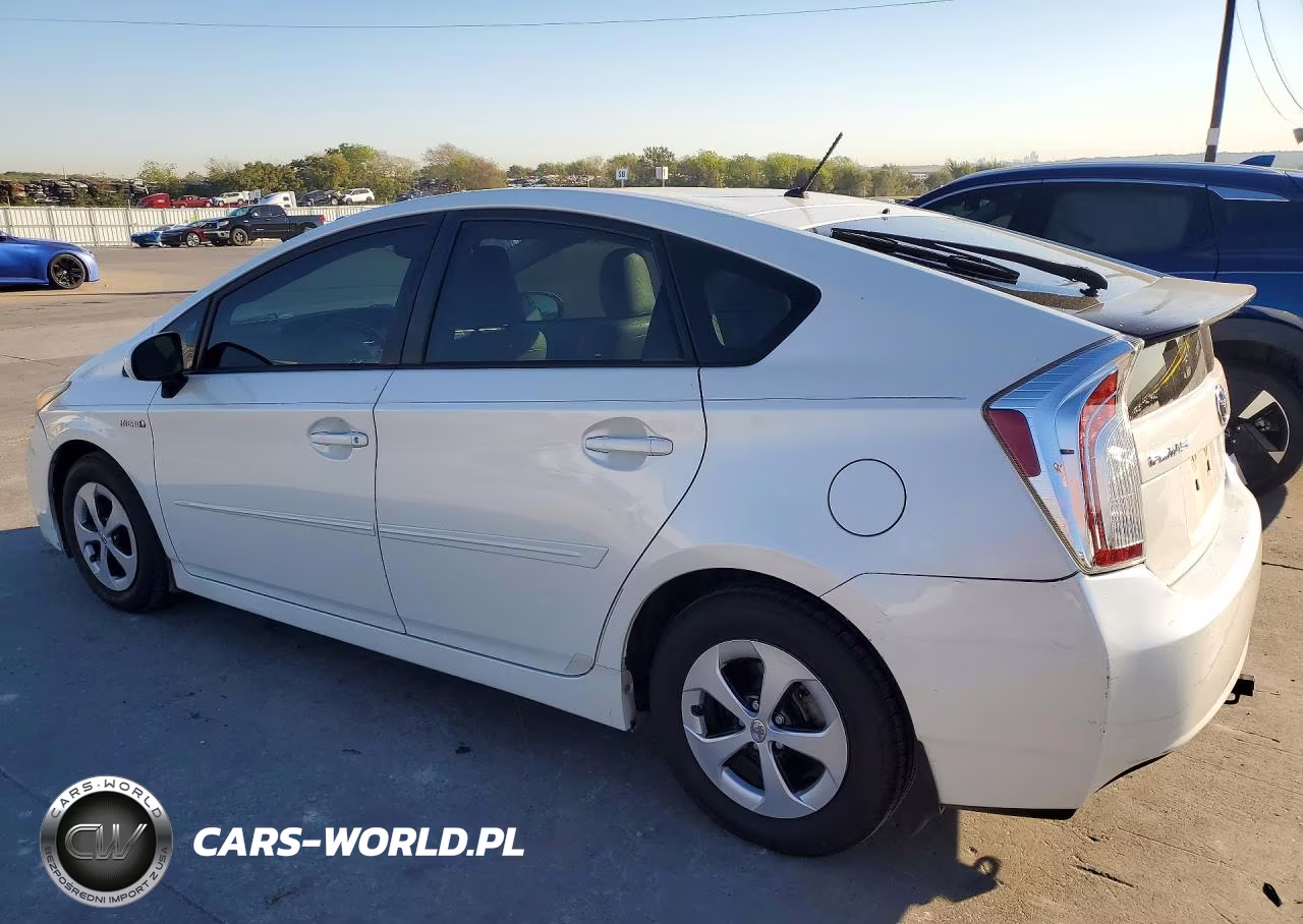 2014 Toyota Prius Two VIN:JTDKN3DU3E1736425 - 2