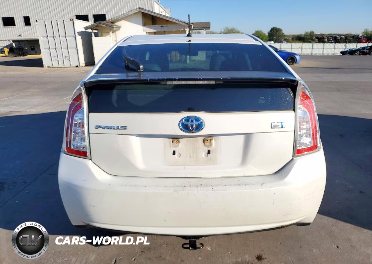 2014 Toyota Prius Two VIN:JTDKN3DU3E1736425 - 6