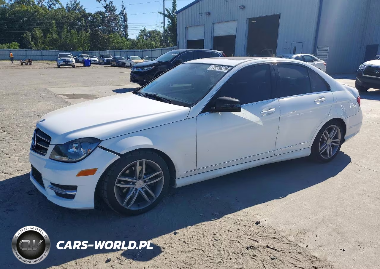 2014 Mercedes-Benz C 250 VIN:WDDGF4HB5ER310129 - 1