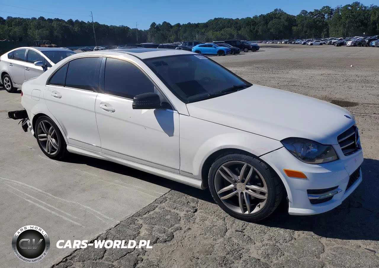 2014 Mercedes-Benz C 250 VIN:WDDGF4HB5ER310129 - 4