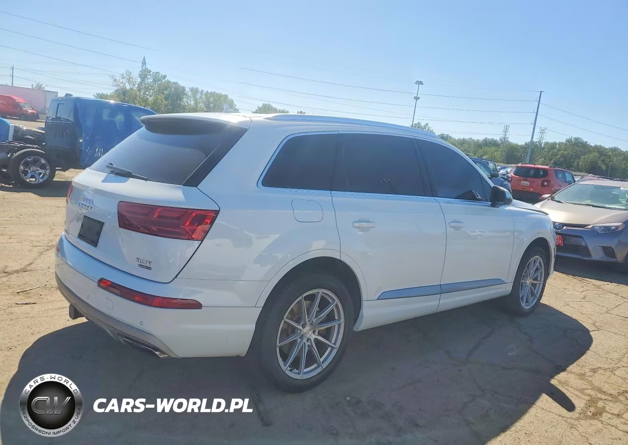 2017 Audi Q7 Premium Plus VIN:WA1LAAF72HD008426 - 3