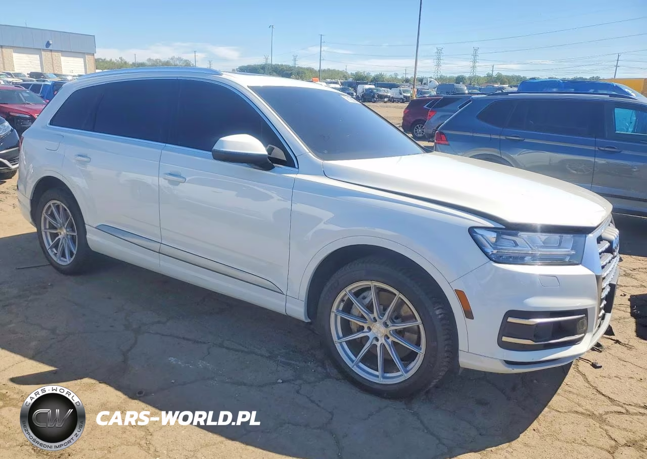 2017 Audi Q7 Premium Plus VIN:WA1LAAF72HD008426 - 4