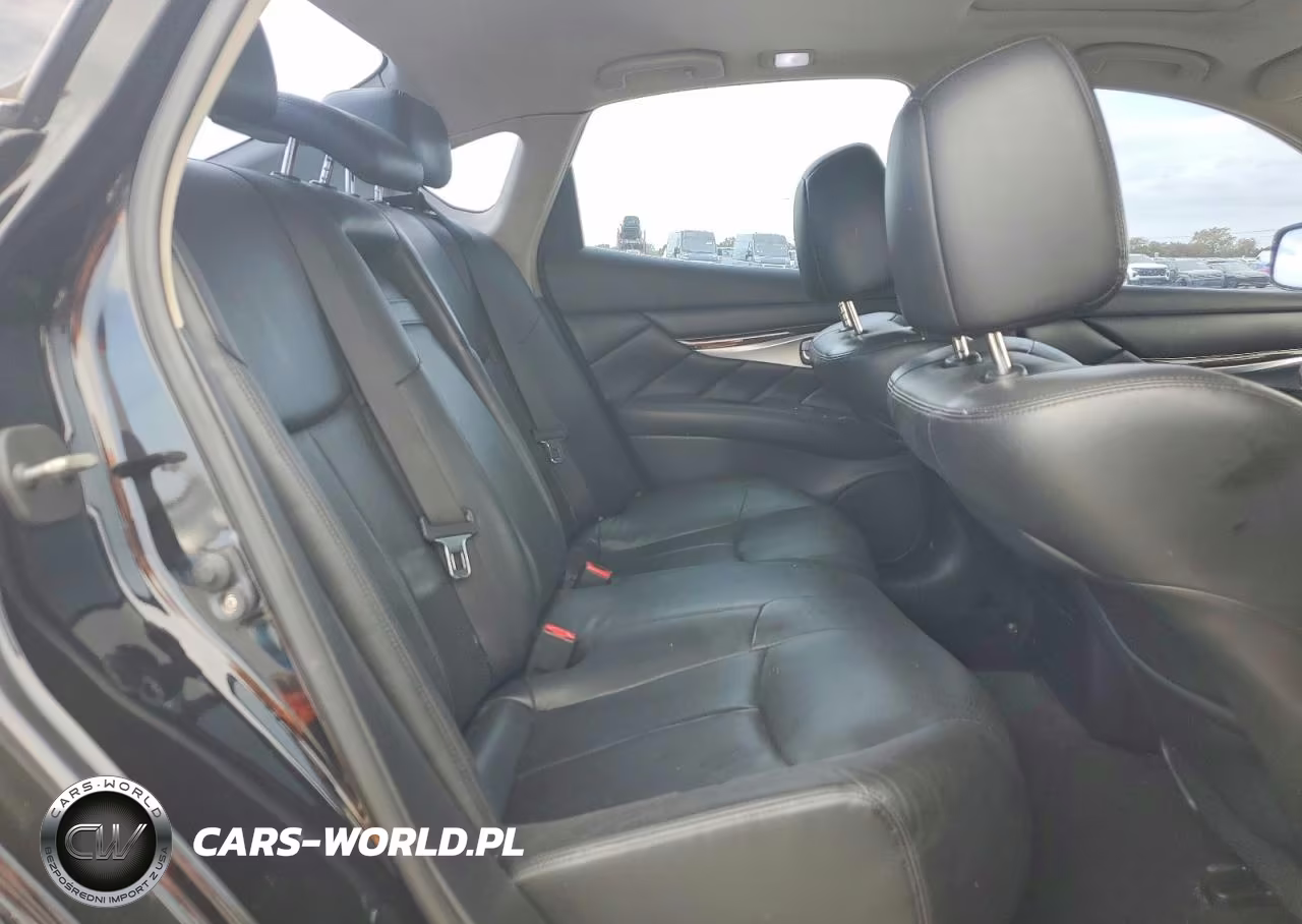 2014 Infiniti Q70 3.7 VIN:JN1BY1ARXEM320434 - 10