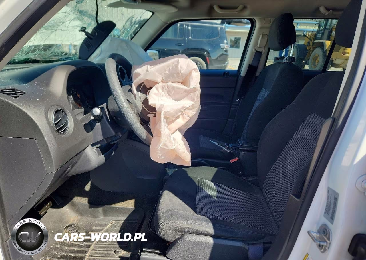 2016 Jeep Patriot Sport VIN:1C4NJPBB7GD810027 - 7