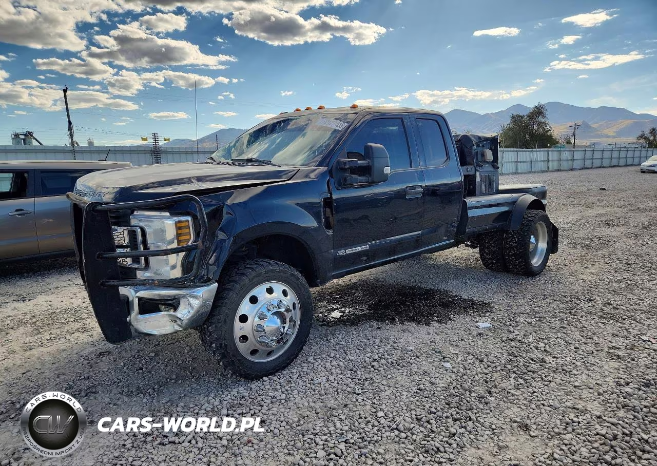 2018 Ford F350 Super Duty VIN:1FT8X3DTXJEB13964 - 1