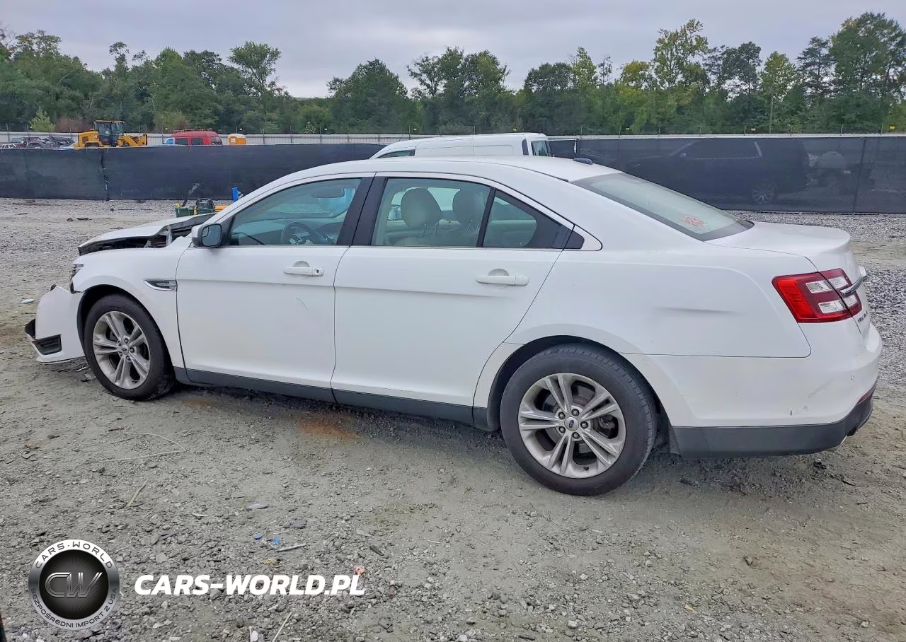 2015 Ford Taurus Sel VIN:1FAHP2E82FG112409 - 2