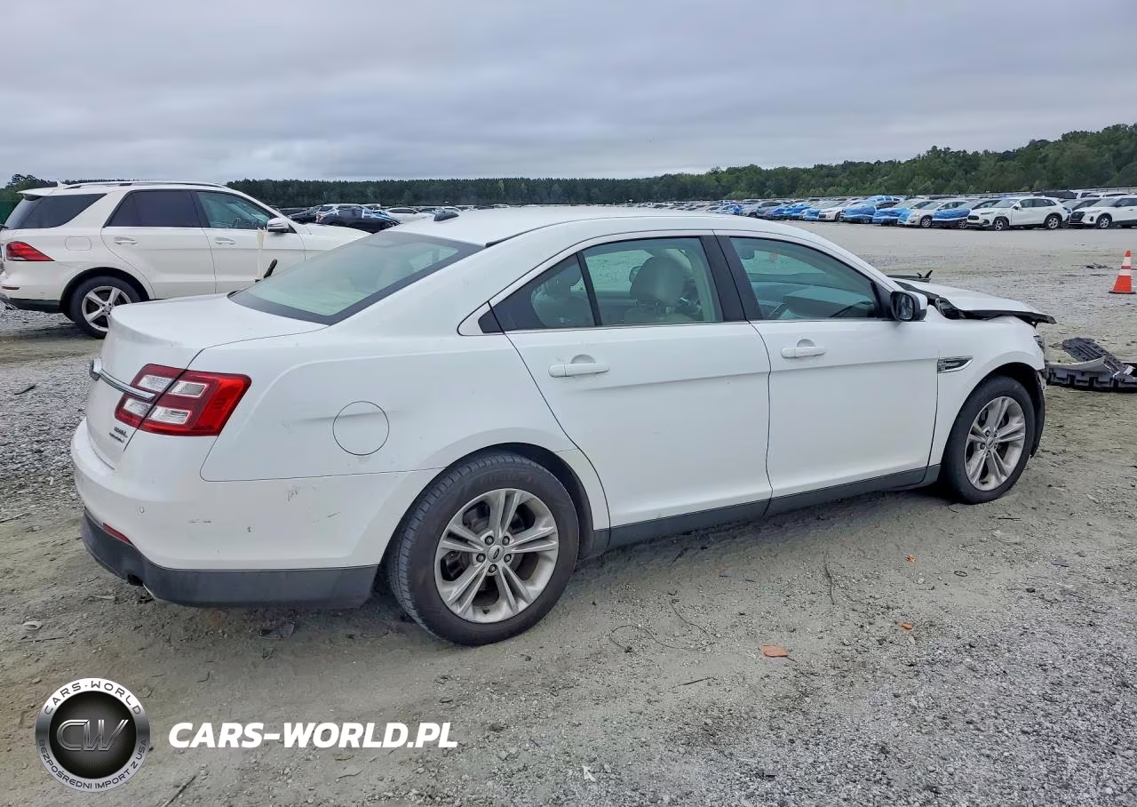 2015 Ford Taurus Sel VIN:1FAHP2E82FG112409 - 3