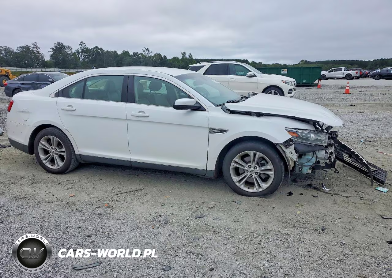 2015 Ford Taurus Sel VIN:1FAHP2E82FG112409 - 4