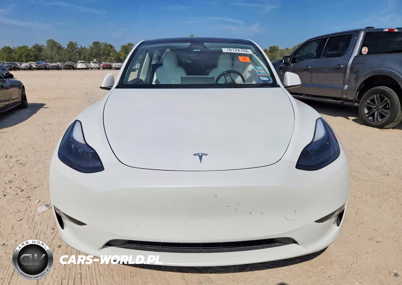 2024 Tesla Model Y VIN:7SAYGDEE9RA269767 - 5