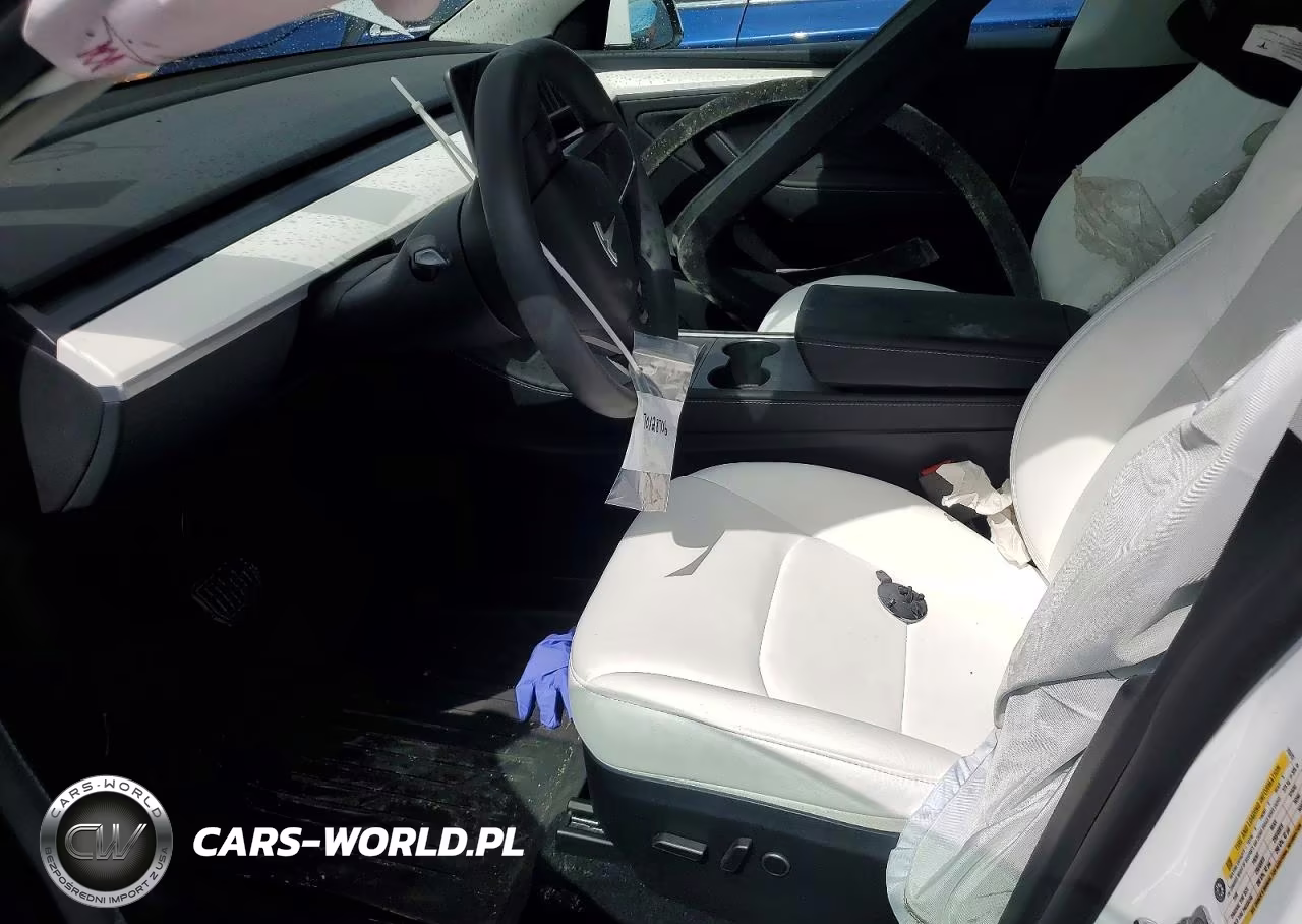 2024 Tesla Model Y VIN:7SAYGDEE9RA269767 - 7