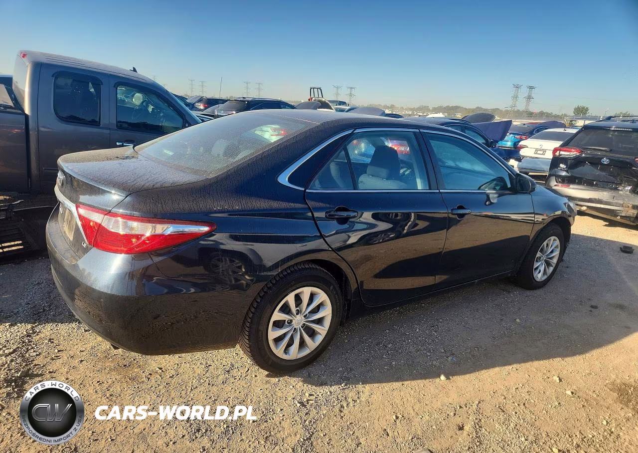 2015 Toyota Camry Le VIN:4T4BF1FK9FR458967 - 3