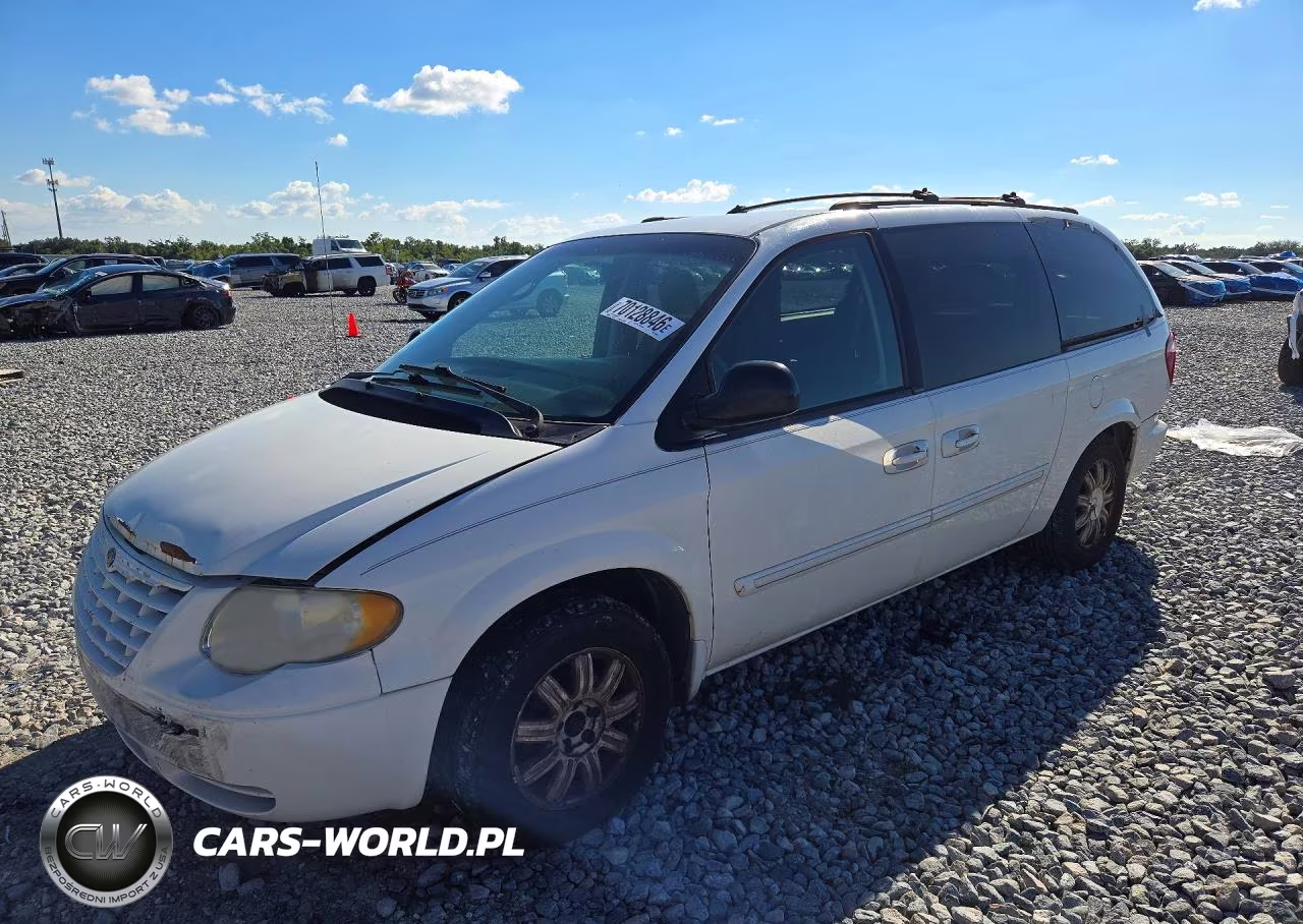2005 Chrysler Town & Country Touring