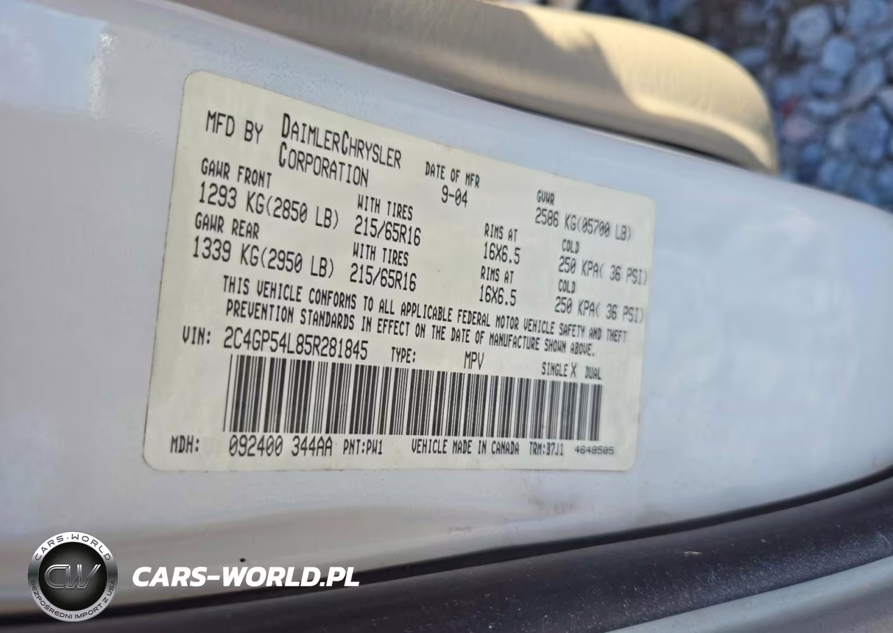 2005 Chrysler Town & Country Touring VIN:2C4GP54L85R281845 - 13