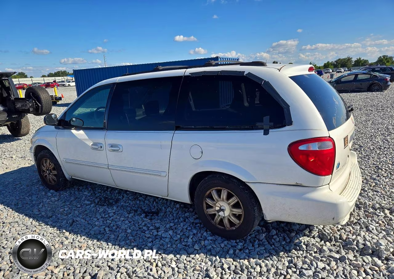 2005 Chrysler Town & Country Touring VIN:2C4GP54L85R281845 - 2