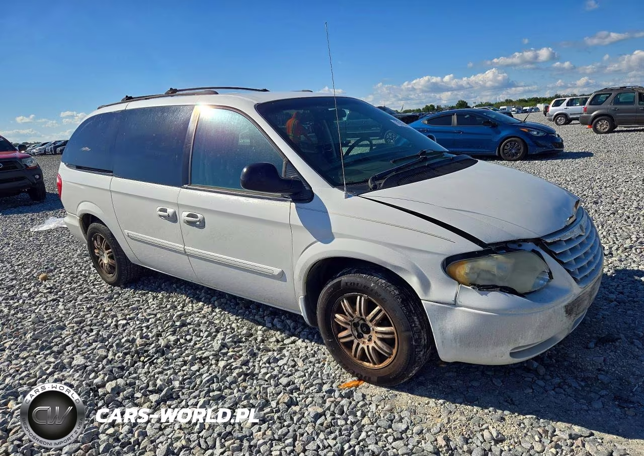 2005 Chrysler Town & Country Touring VIN:2C4GP54L85R281845 - 4
