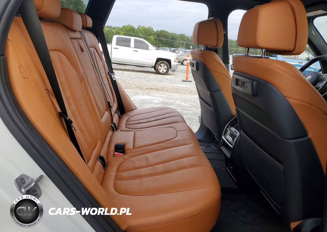2021 BMW X5 xDrive45E VIN:5UXTA6C06M9E45161 - 11