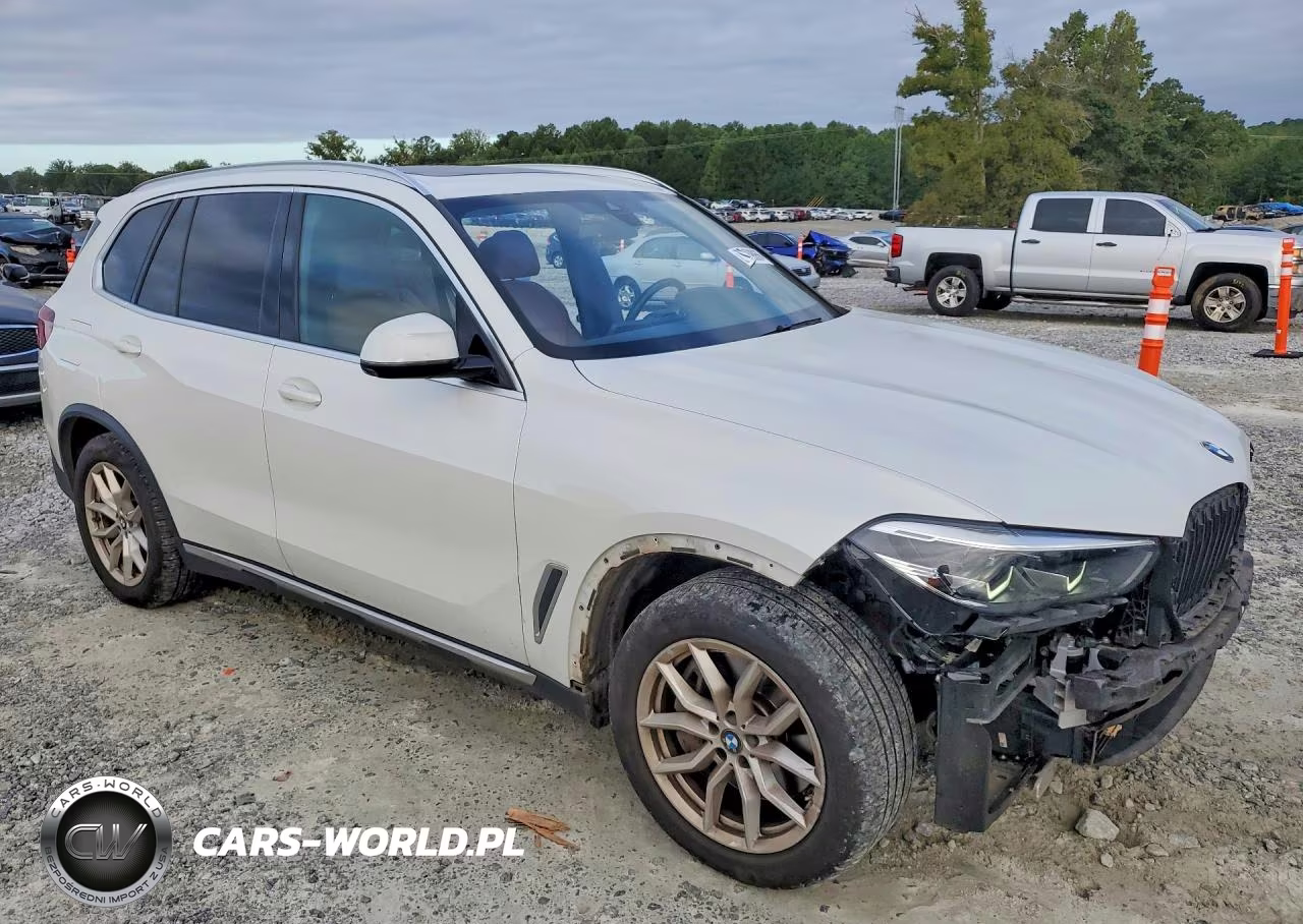 2021 BMW X5 xDrive45E VIN:5UXTA6C06M9E45161 - 4