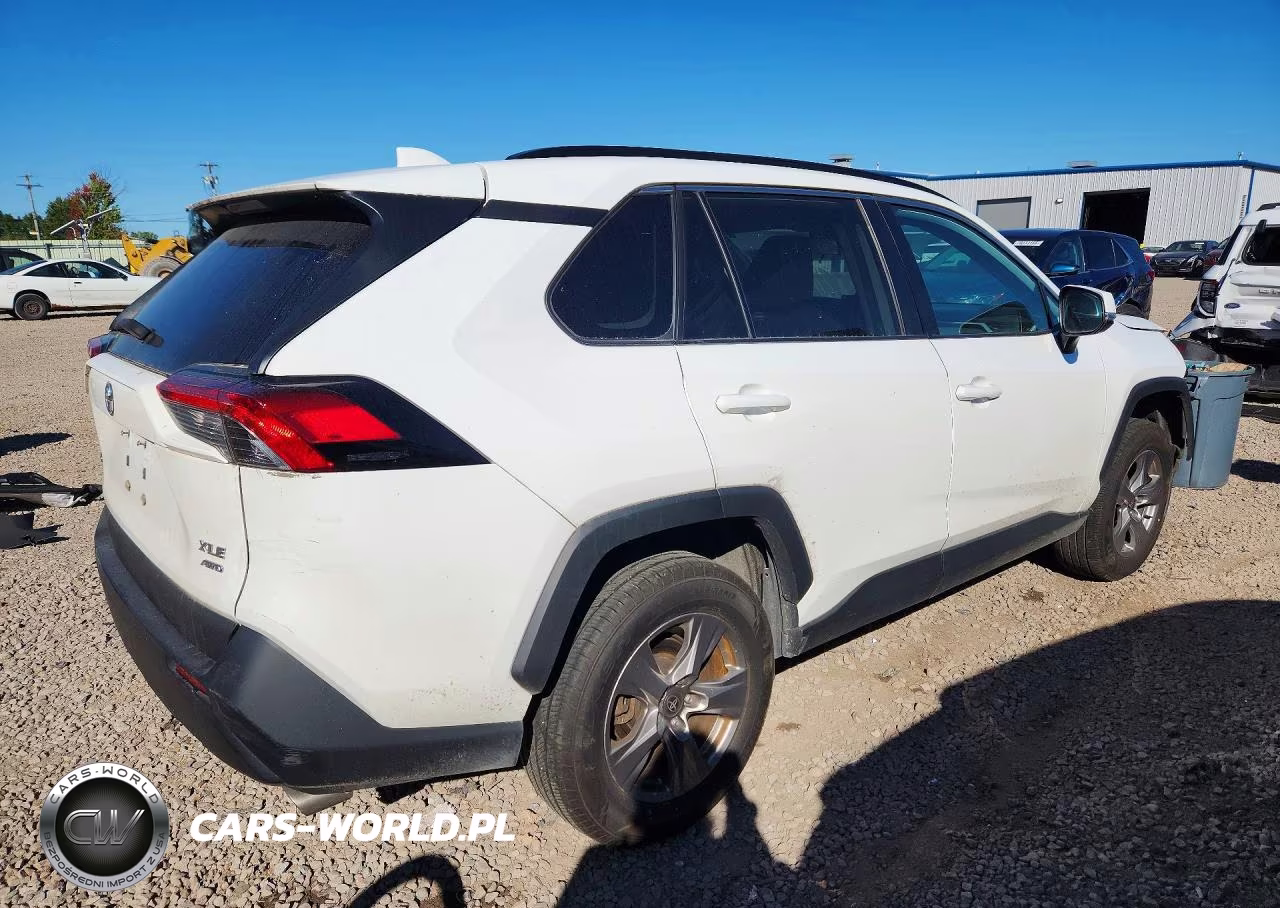 2023 Toyota Rav4 Xle VIN:2T3P1RFV0PC363117 - 3