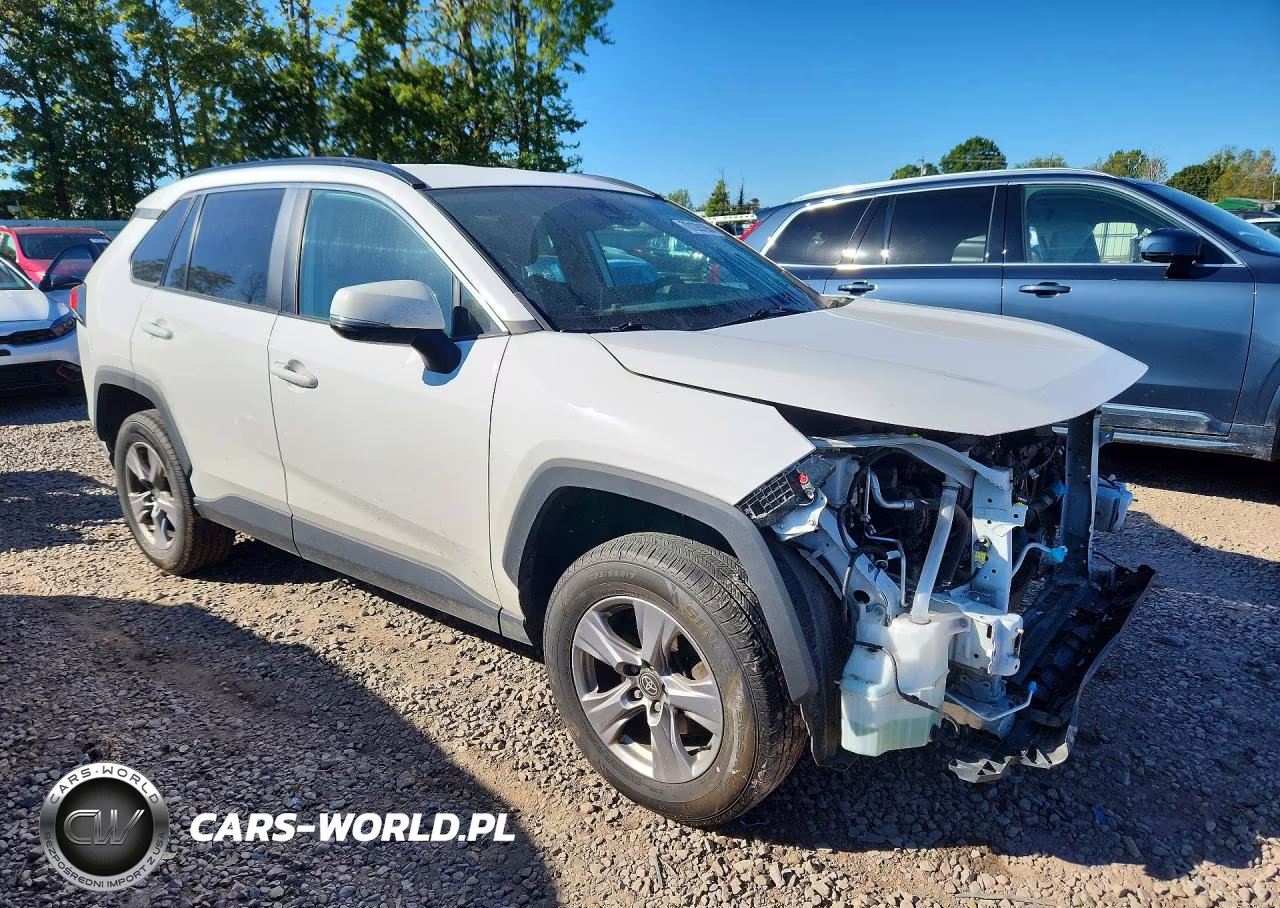 2023 Toyota Rav4 Xle VIN:2T3P1RFV0PC363117 - 4