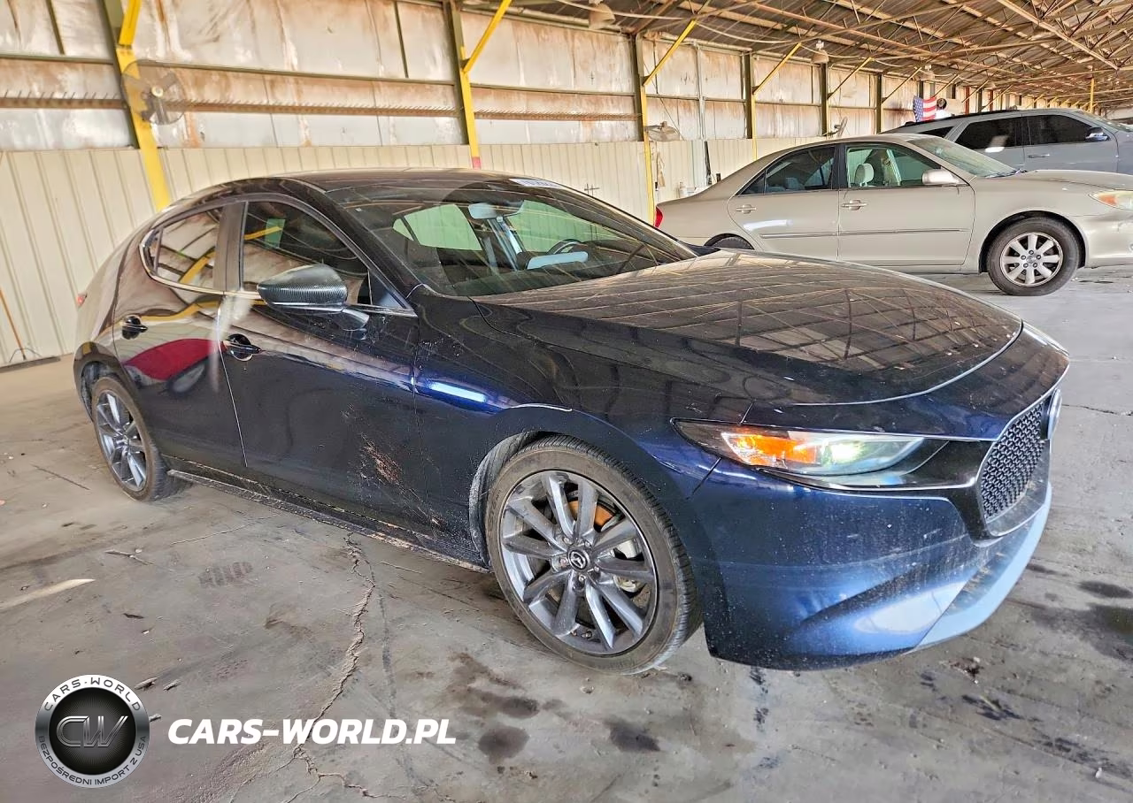 2020 Mazda 3 Preferred VIN:JM1BPAMM8L1158642 - 4