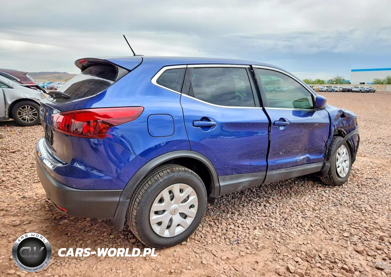 2018 Nissan Rogue Sport S VIN:JN1BJ1CP2JW194634 - 3