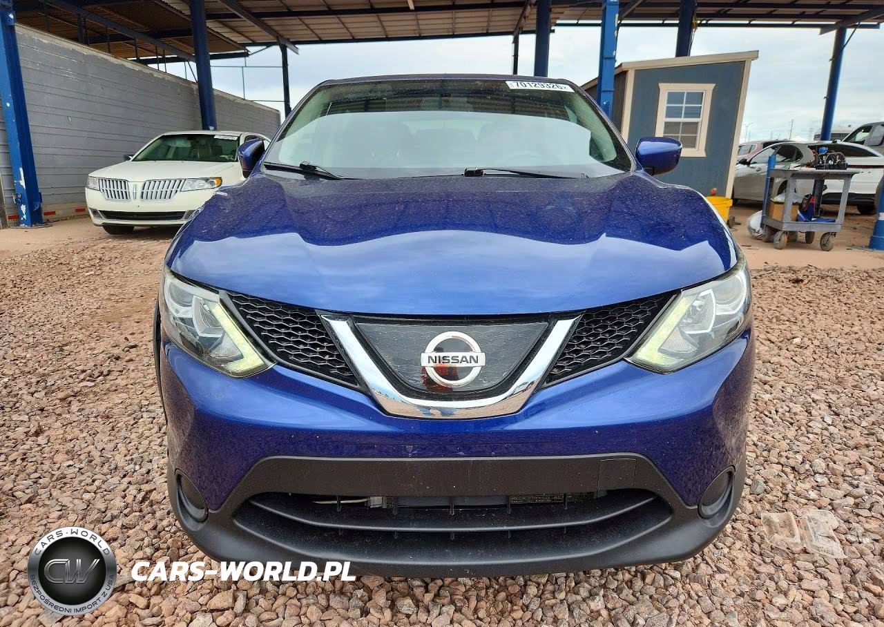 2018 Nissan Rogue Sport S VIN:JN1BJ1CP2JW194634 - 5