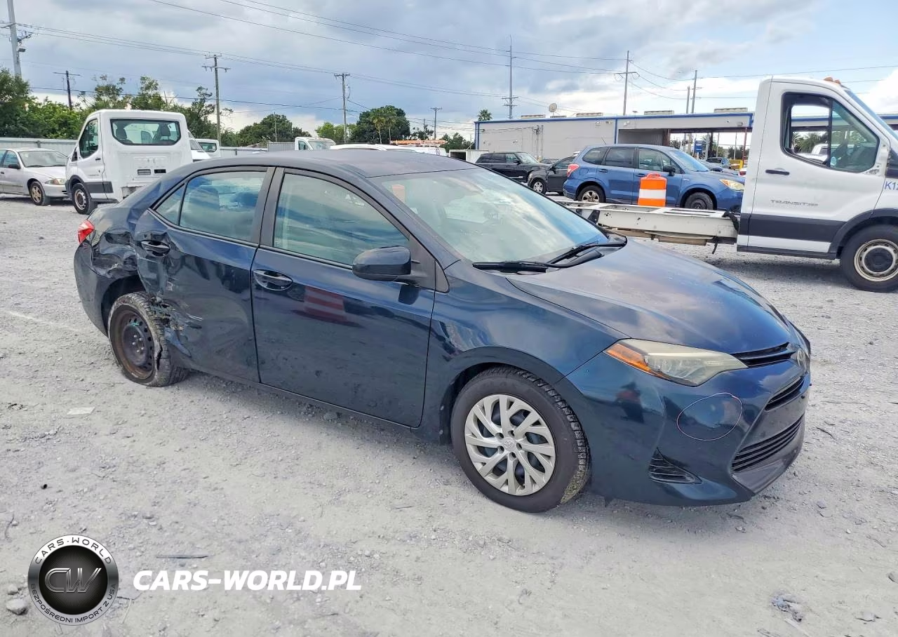 2017 Toyota Corolla Le VIN:2T1BURHE4HC882289 - 4