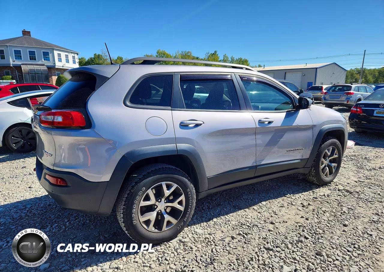 2018 Jeep Cherokee Trailhawk VIN:1C4PJMBB4JD567341 - 3