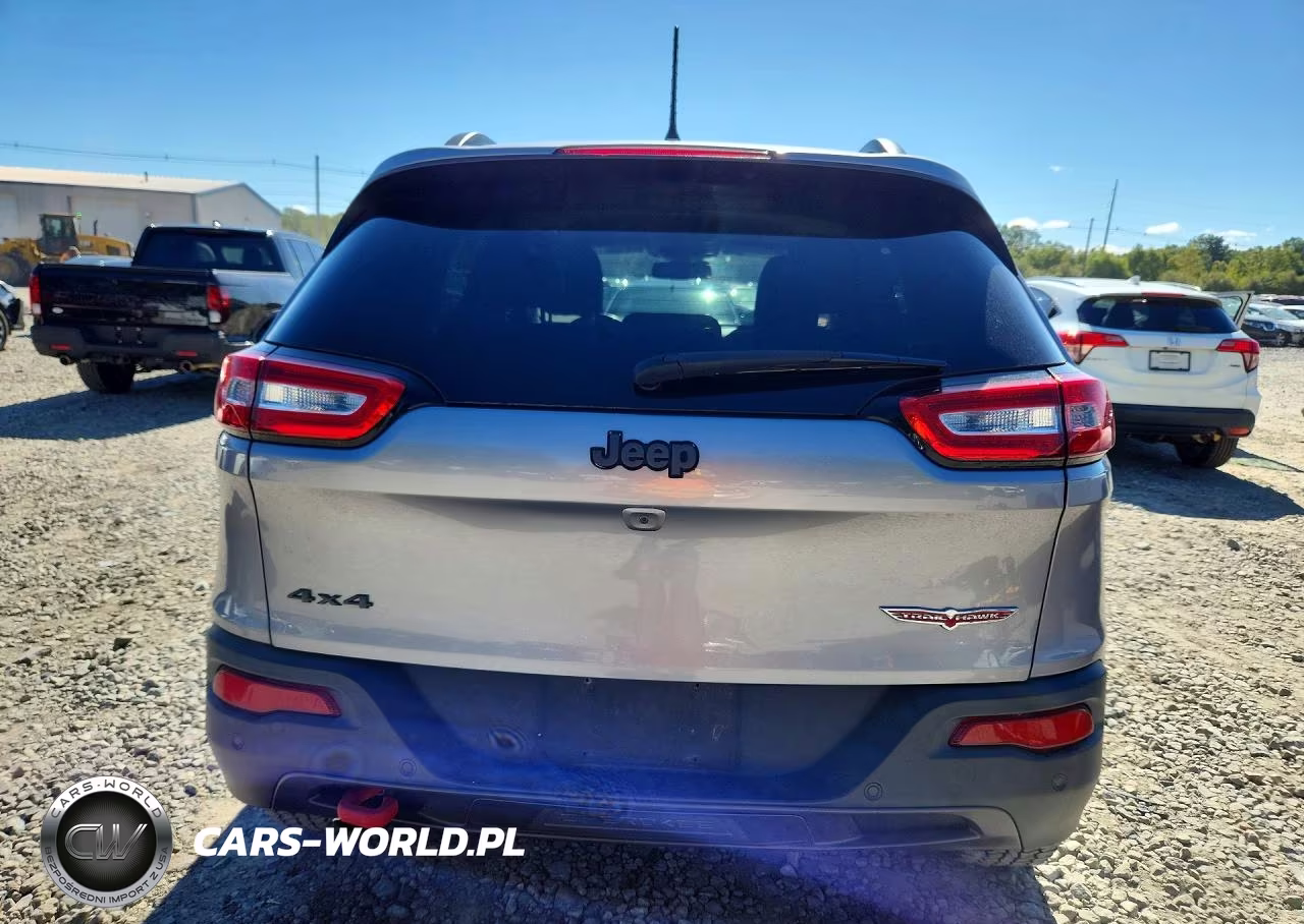 2018 Jeep Cherokee Trailhawk VIN:1C4PJMBB4JD567341 - 6