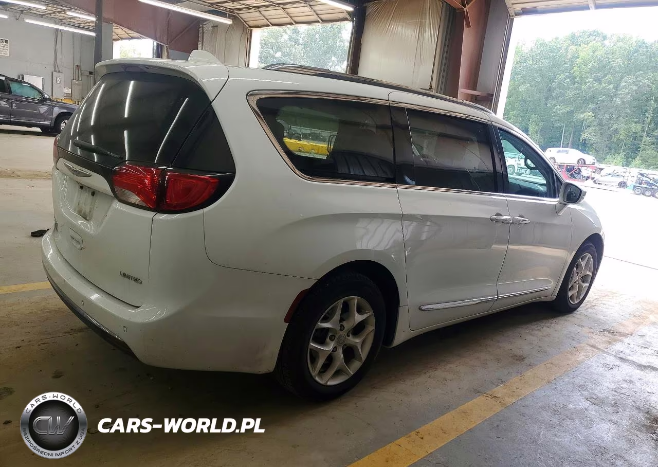 2020 Chrysler Pacifica Limited VIN:2C4RC1GG8LR163075 - 3