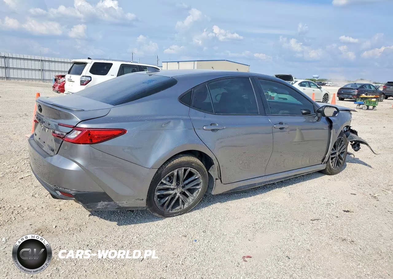 2025 Toyota Camry Se VIN:4T1DAACK3SU572804 - 3