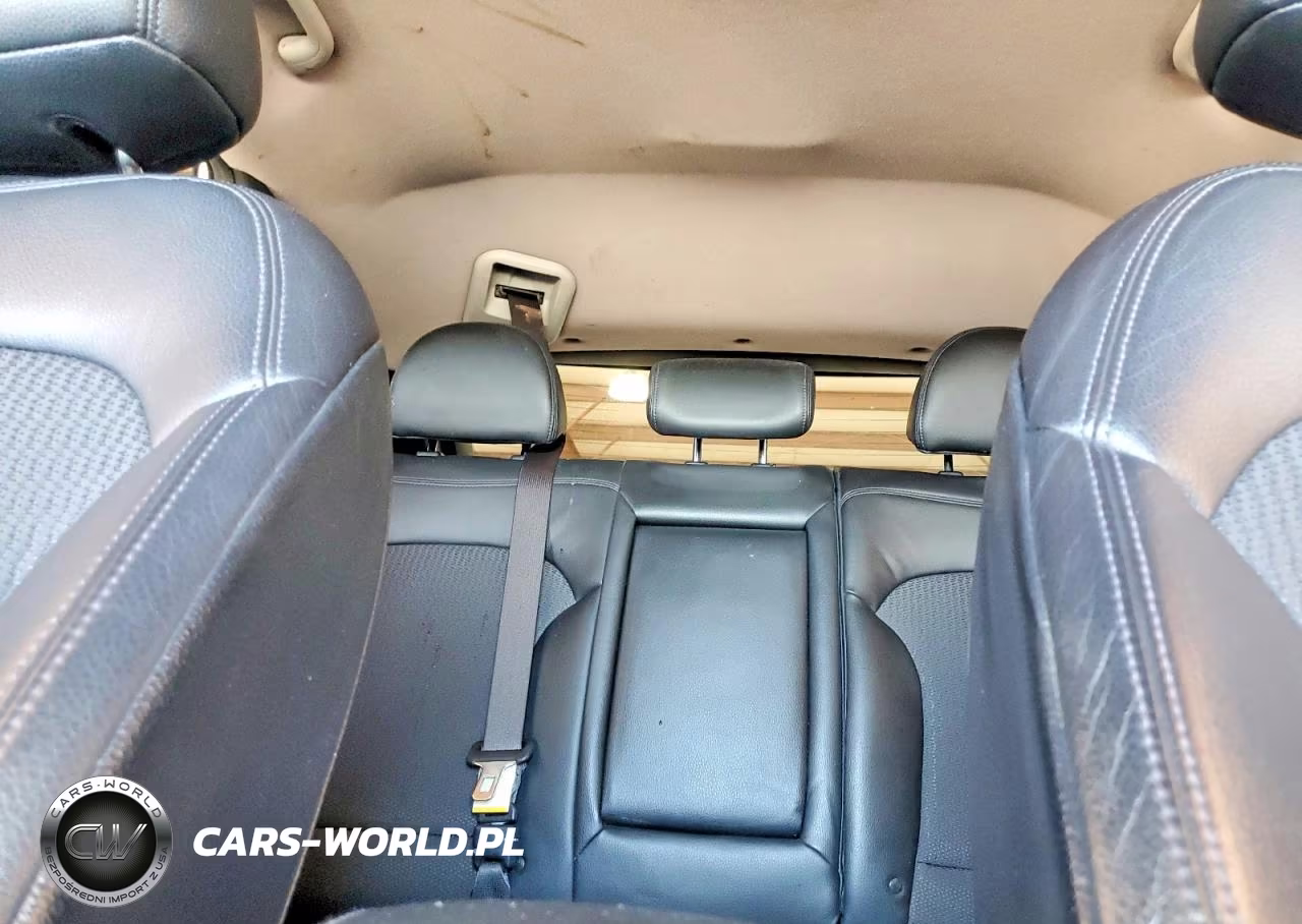 2011 Hyundai Tucson Gls VIN:KM8JU3ACXBU249772 - 10